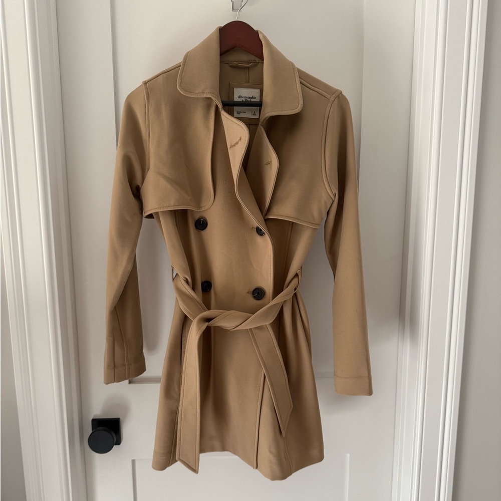 Abercrombie & Fitch Tan Trench Coat